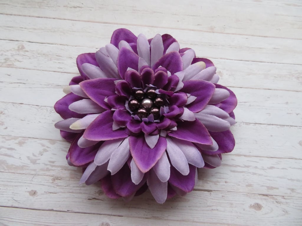 Amethyst Purple and Lilac Daisy Flower Vintage Rockabilly Clip