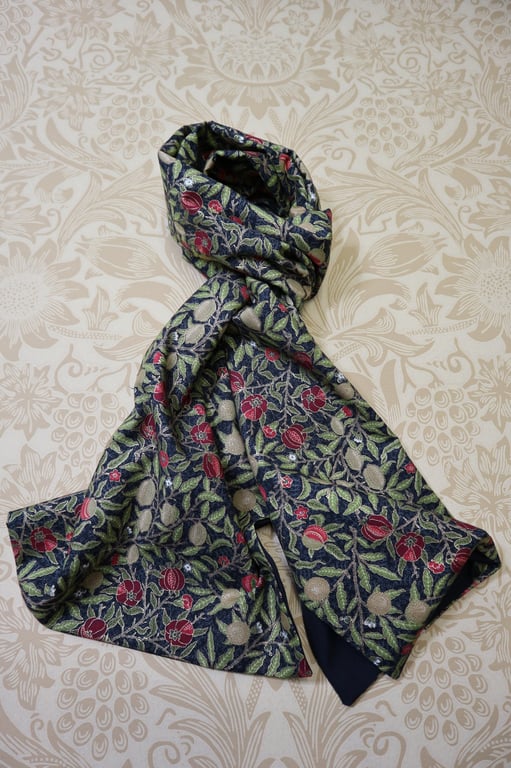 William Morris Scarf Fruit Black