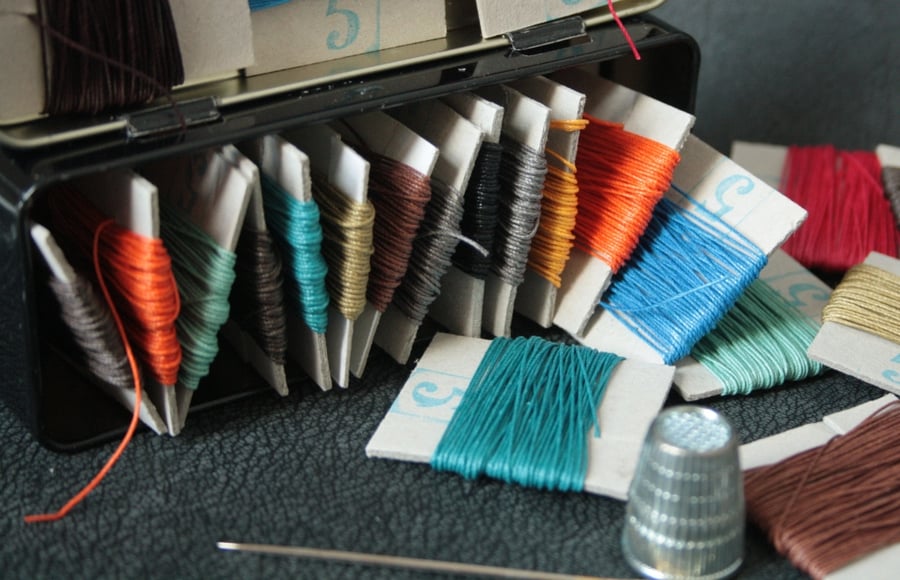 25m of Lin Cable No. 432, French Waxed Linen Thread, Up to 5 colours
