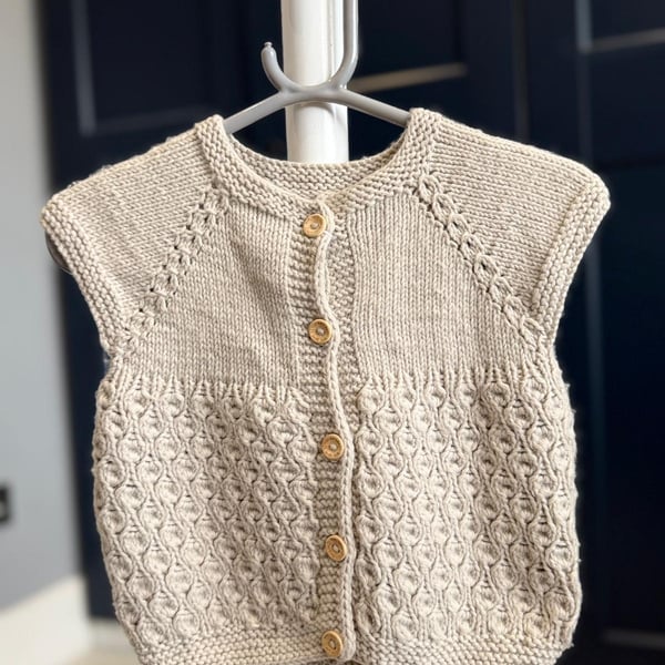 Hand-Knitted Baby Sleeveless Cardigan Vest with Textured Pattern – Oatmeal Beige
