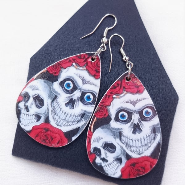 Funky Skull & Rose Earrings – Gothic Teardrop Dangles with Silver Accents