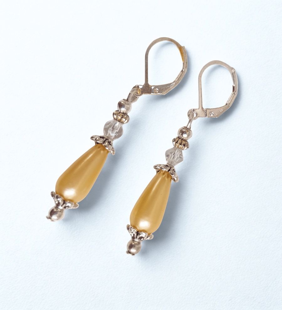 Pearl Teardrop Earrings