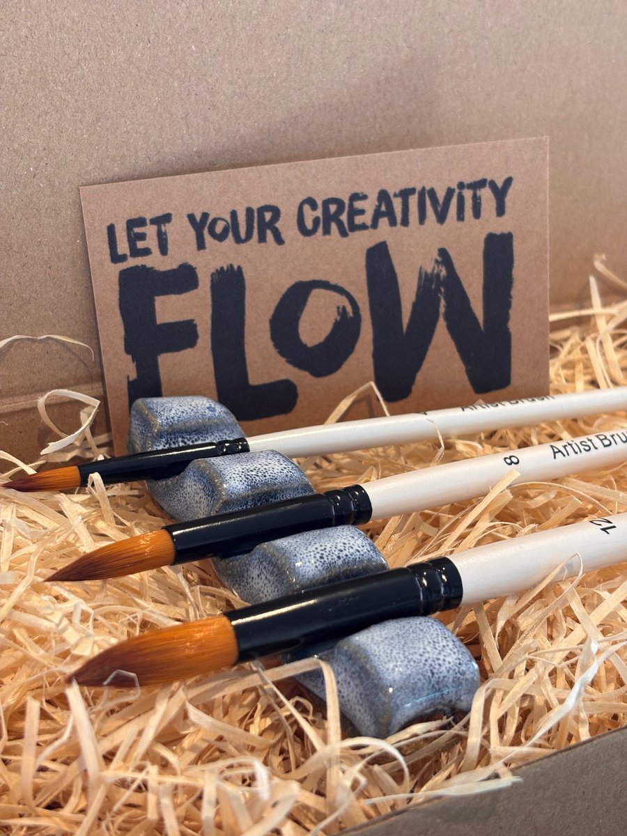Gift for Artists - Ceramic Paint Brush Rest with 3 paintbrushes - Letterbox Gift