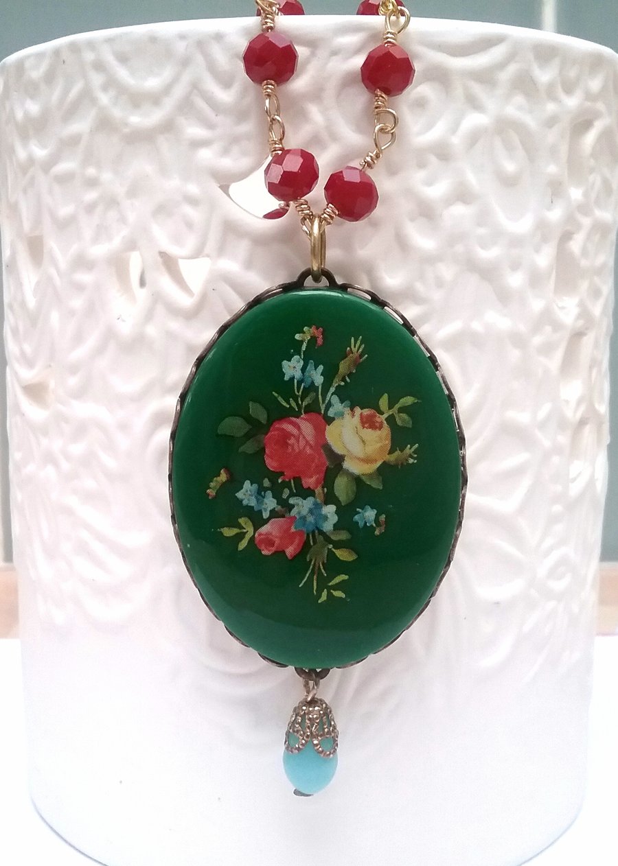 Floral Cameo Necklace.........