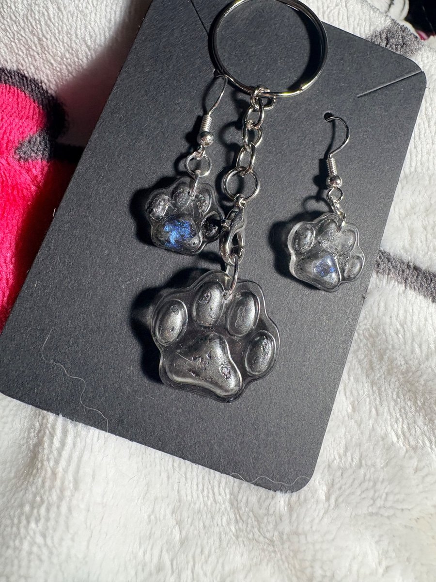 Resin earring and keyring set