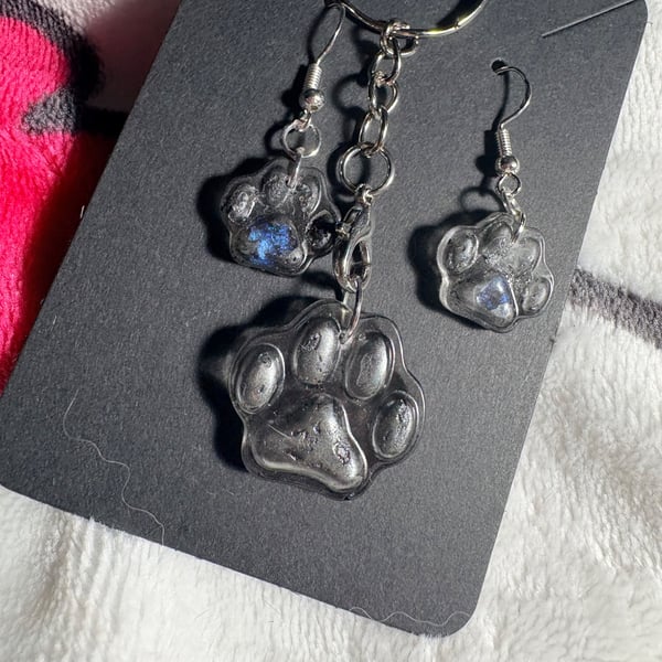 Resin earring and keyring set