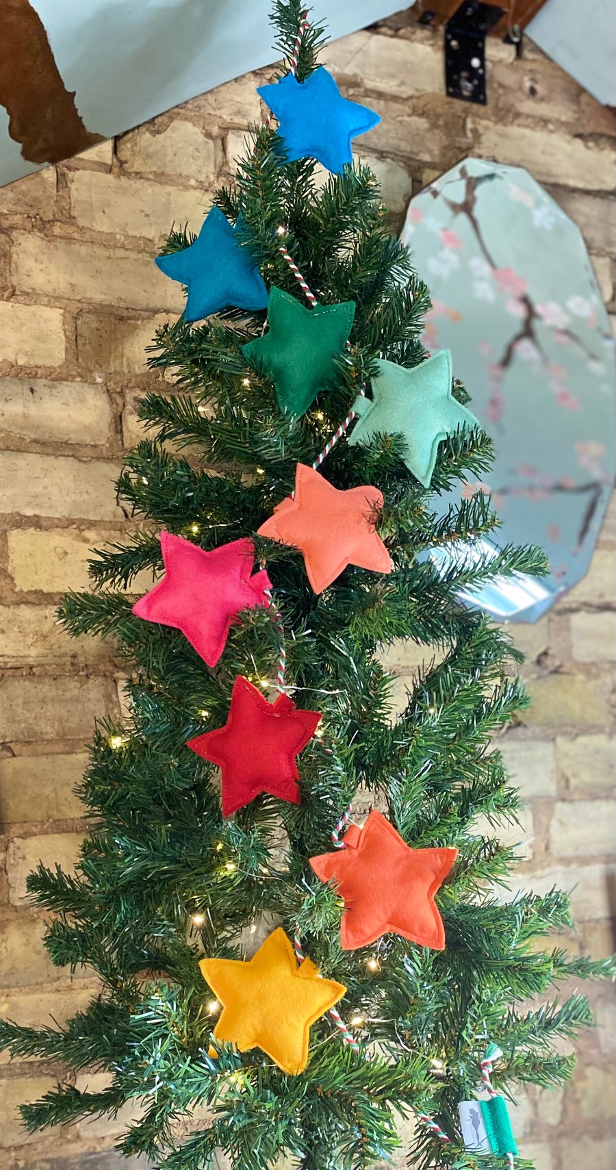 9 LARGE STAR GARLAND