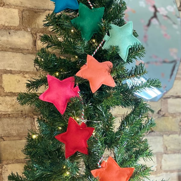 9 LARGE STAR GARLAND