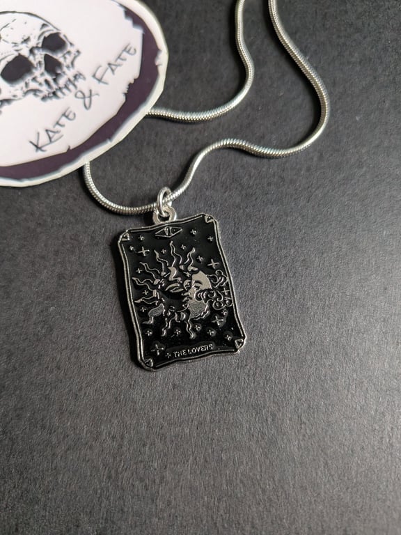 Pendant with czaintarot 