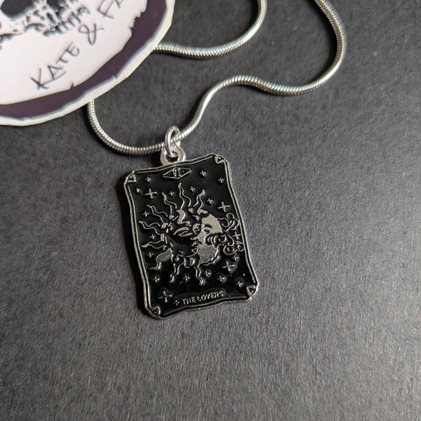 Pendant with czaintarot 