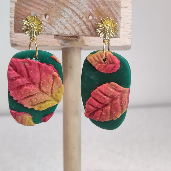 Green leaf dangle earrings 