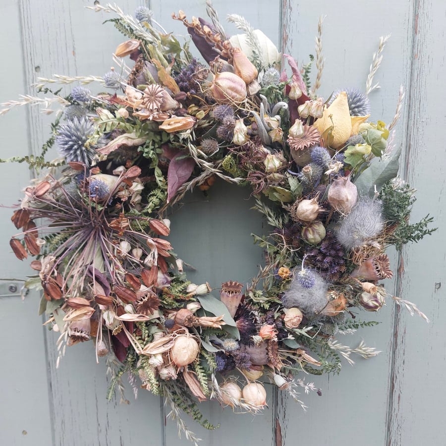 Dried Seed Head and Foliage Wreath. Natural Shades. 29cm Diameter.