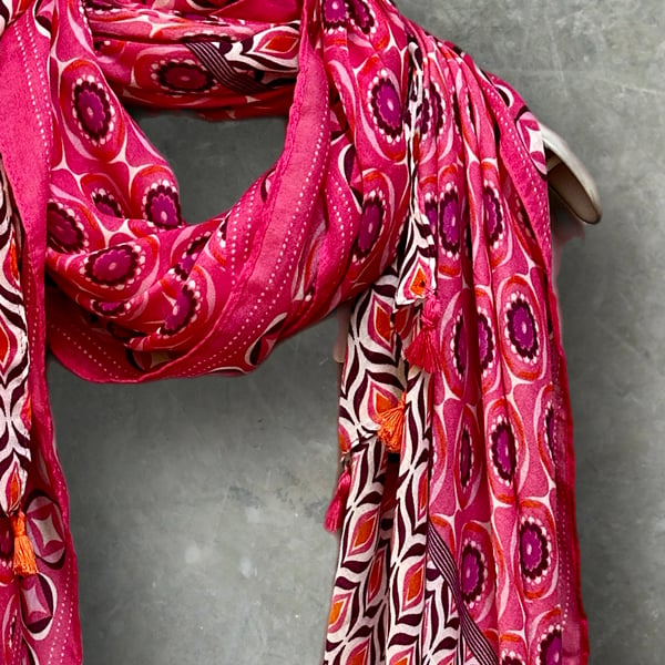 Pink Moroccan-Inspired Geometric Pattern Scarf with Tassels,Great Gifts for Her