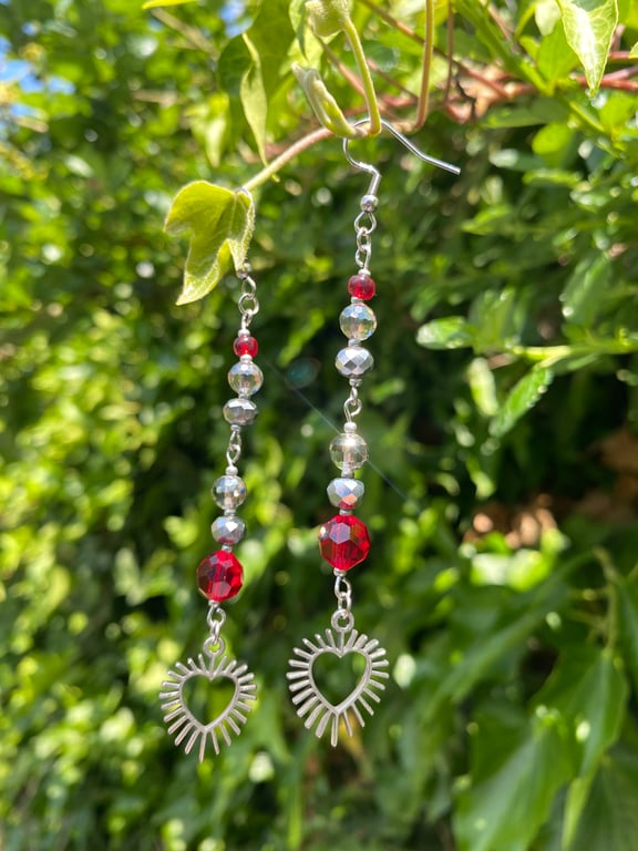 Thora - Heart Earrings 