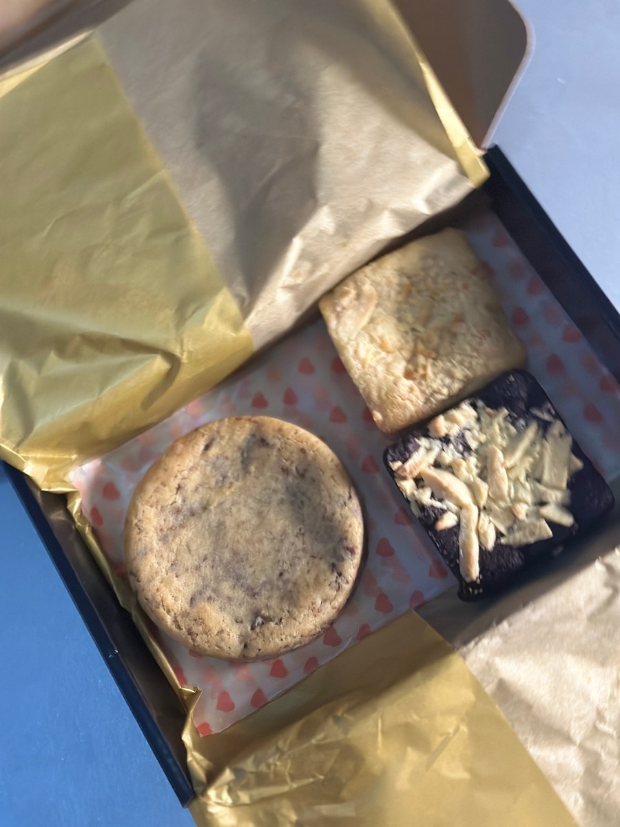 Signature Taster Box: White Chocolate Lover's Mix