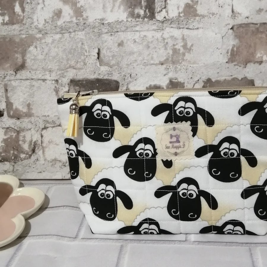 NOVELTY SHEEP COSMETIC POUCH