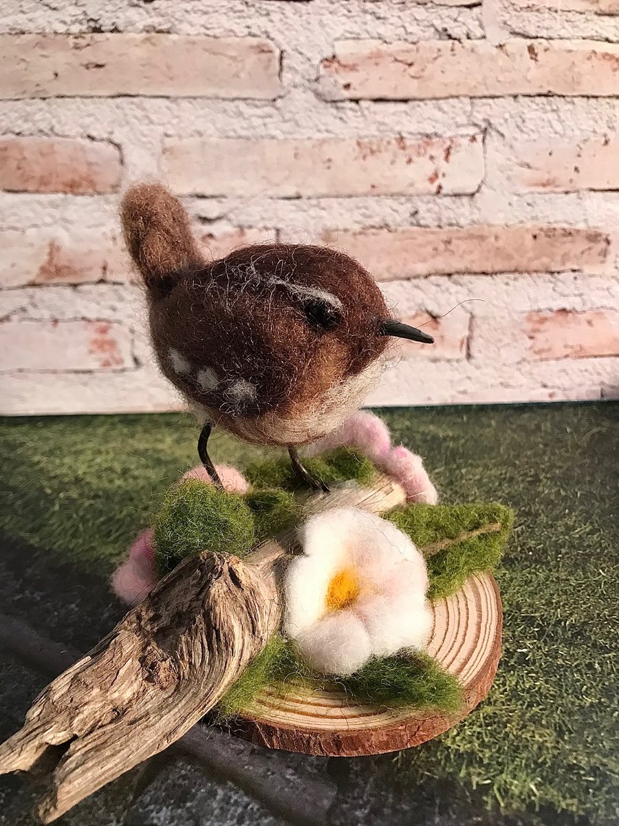 Needle felted wren home decoration 
