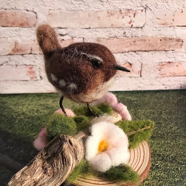 Needle felted wren home decoration 