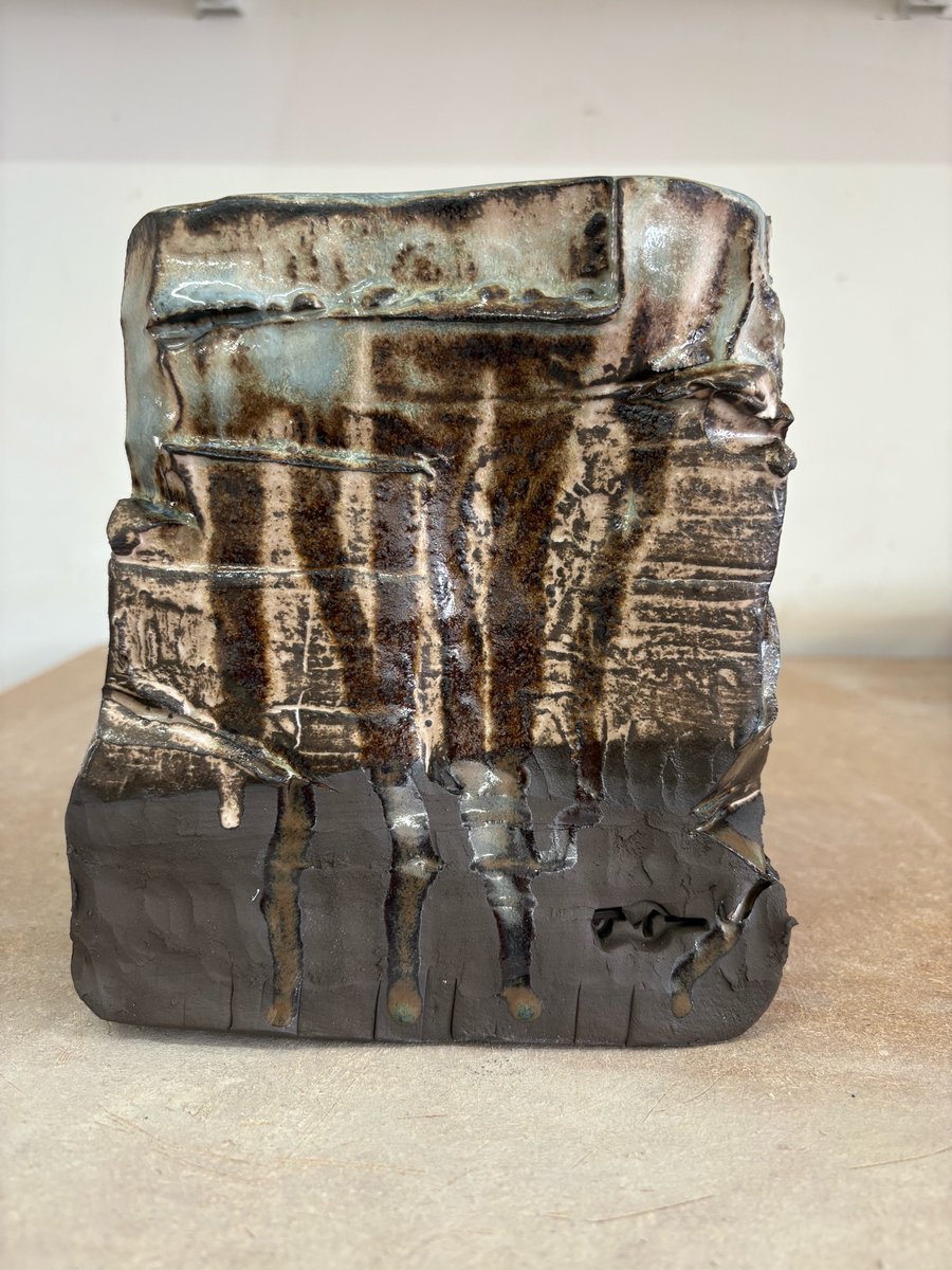 Green Number 3, 2025. Square green ceramic decorative vase. 