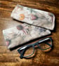 Daisy print glasses case slim slip-in padded pocket 