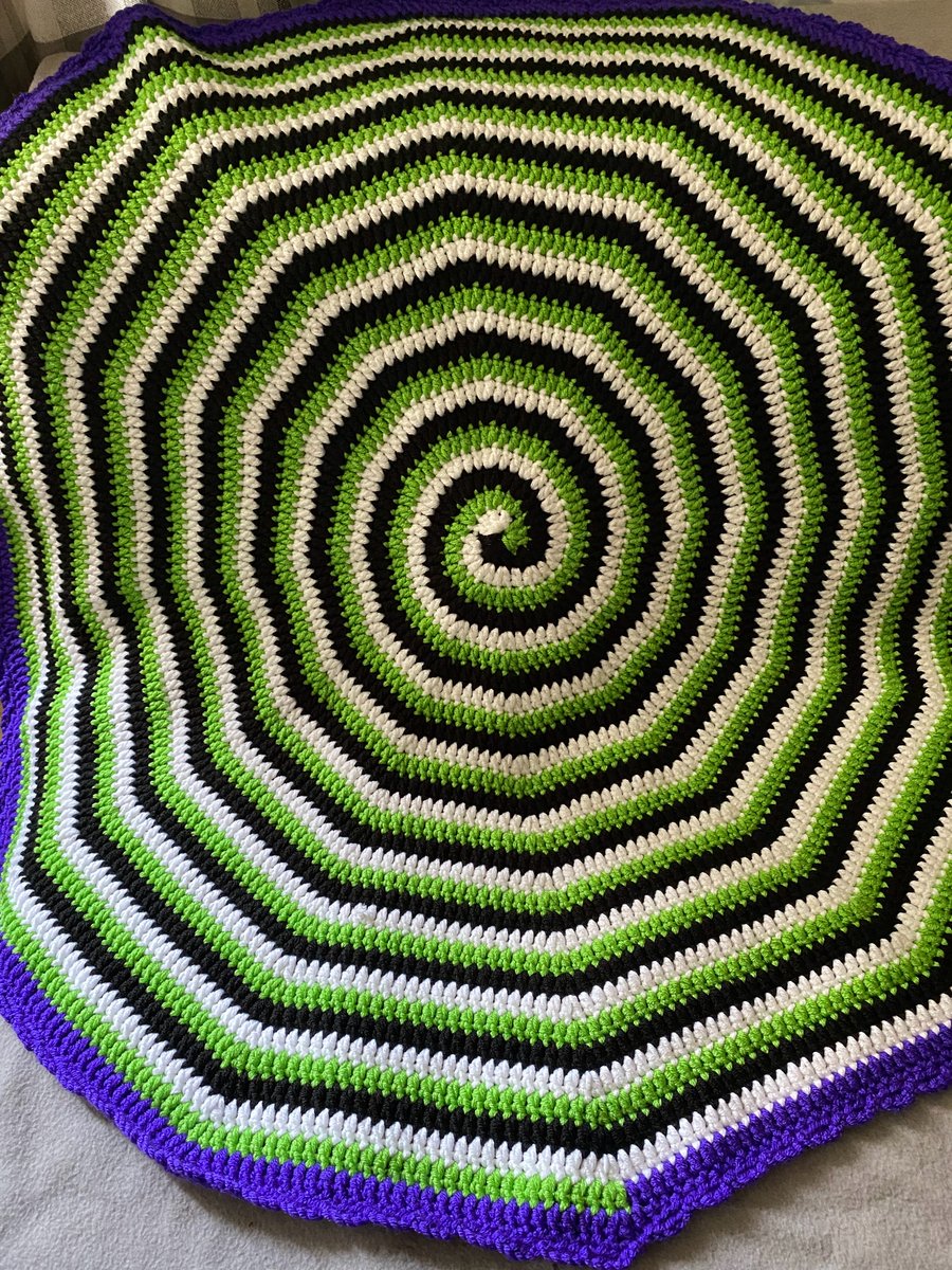 Lullaby Crochet Blanket - Beetle Juicy