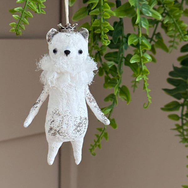 Spun Cotton Polar Bear Queen 2