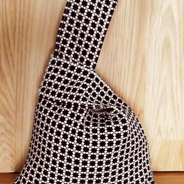 Japanese Knot bag Double sided wristlet Black & White