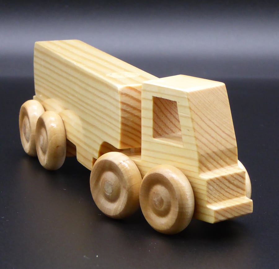 Wooden Lorry with Artic Fuel Tanker Trailer