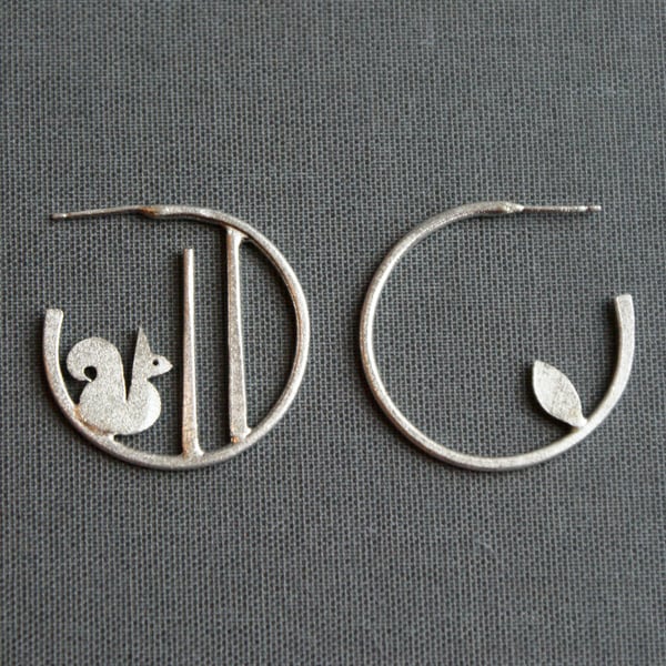 Edge of the woods small hoop earrings - squirrel