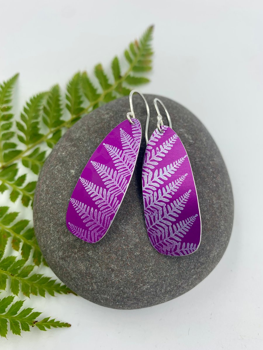 Dark pink fern print aluminium earrings