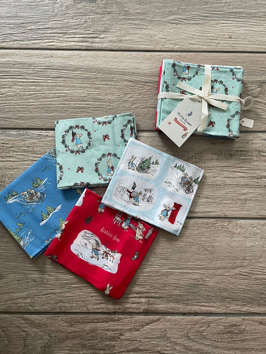 Peter Rabbit Christmas Fat Quarter Bundle 