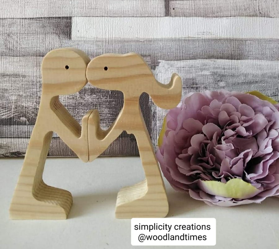Kissing couple, wooden love couple, anniversary gift, wedding gift, valentines, 