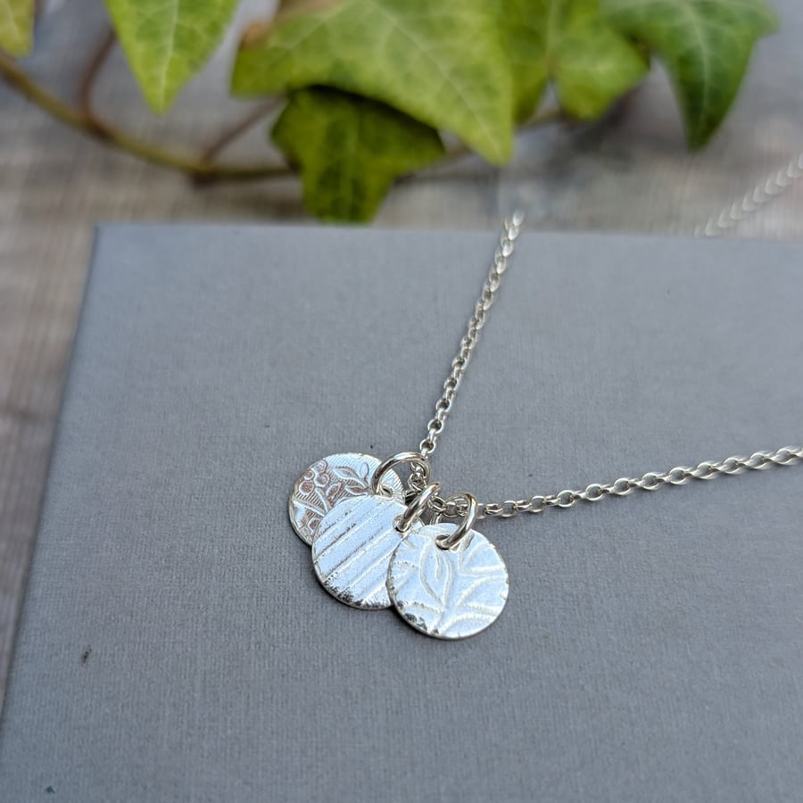Sterling Silver Wildflower Trio Disc Necklace - JBJ2078