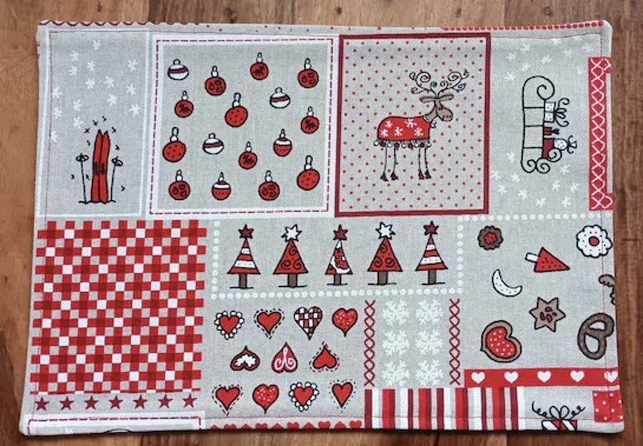 Christmas Reindeer And Festive Patterned Placemats. Free UK Delivery.