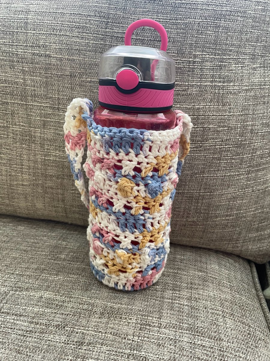 Drinks bottle carrier 