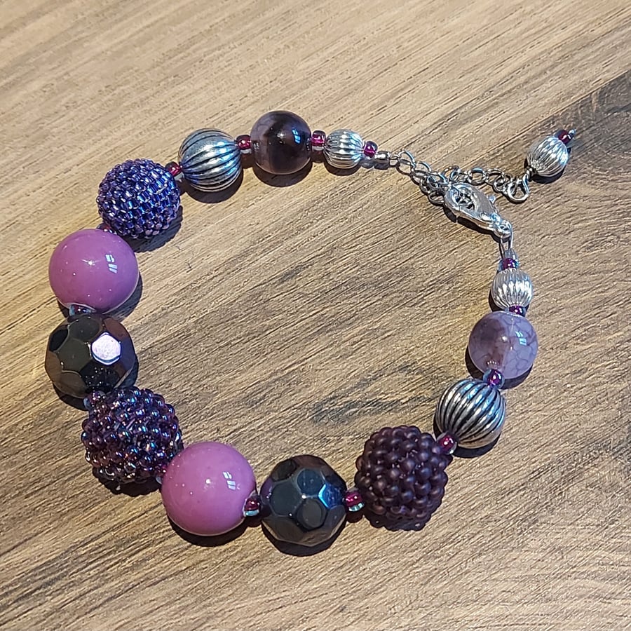 Berry Bracelet with Hand-beaded Beads