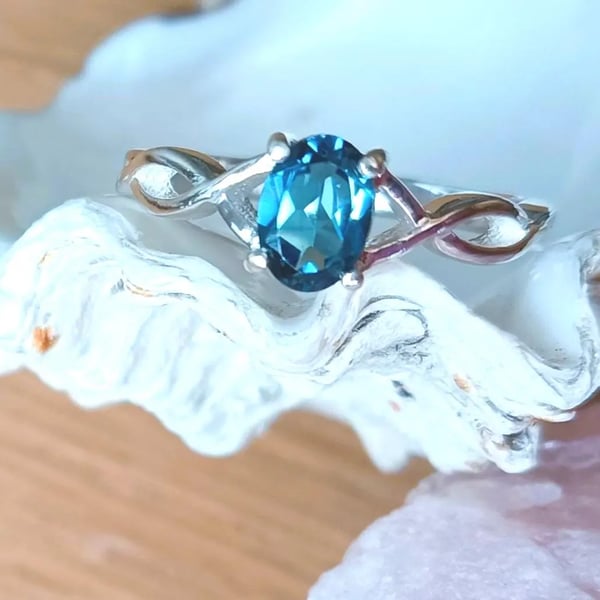 Sterling Silver & London Blue Topaz Oval Solitaire Cross Over Ring Size P to Q