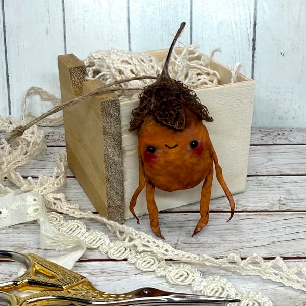 Spun Cotton Beech Nut Friend Rust