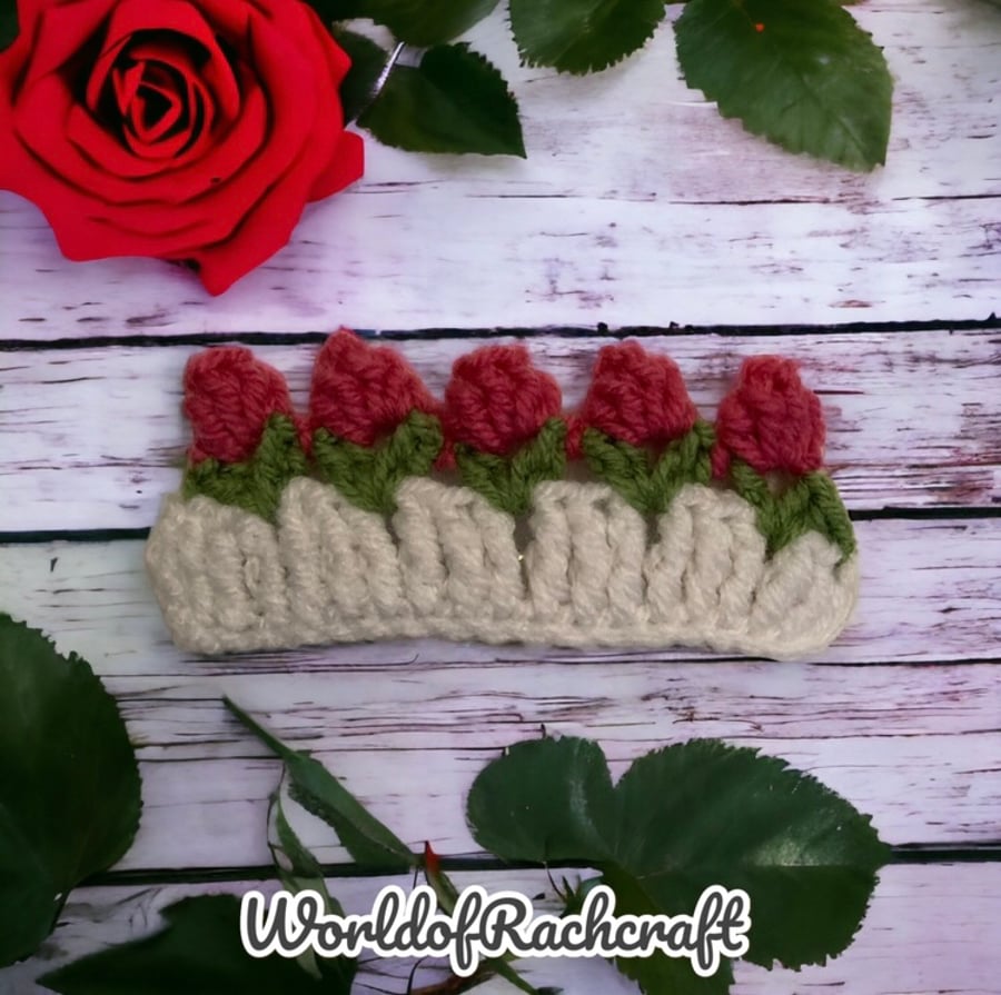 Crochet magenta tulips hair clip