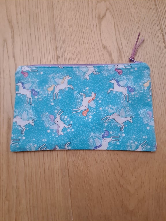Unicorns and stars zip pouch