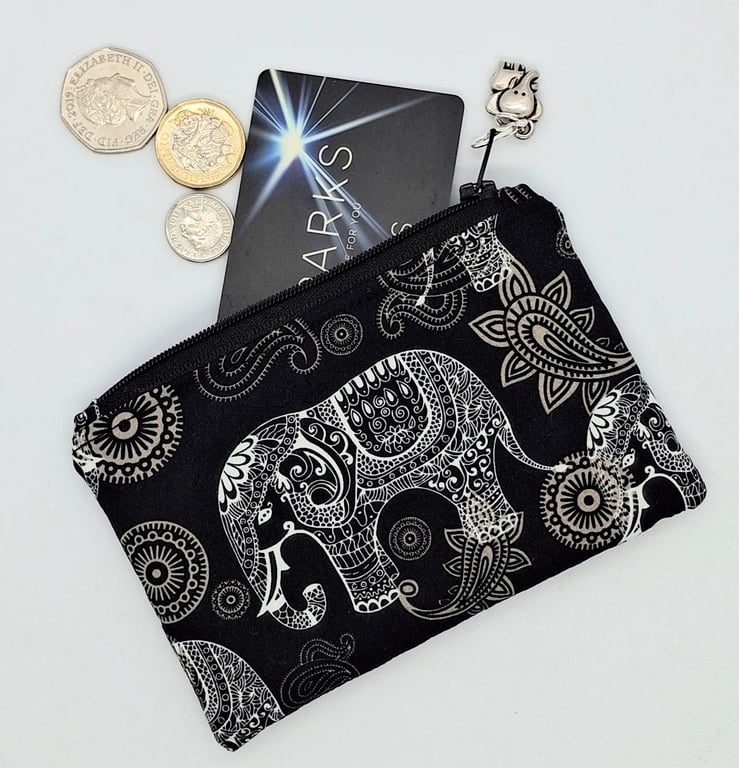 Elephant zippered coin or card purse 682M