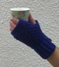 FINGERLESS MITTS , gloves ' Erme Trail '. Soft Wool blend. Cobalt blue. - Image 4