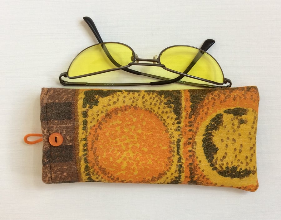 Sunglasses case, glasses case, sixties vintage fabric.