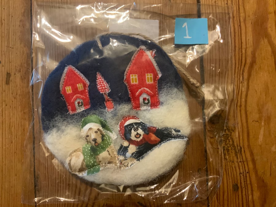 Christmas Hanging decorations. Utterly gorgeous carol singing dogs. 