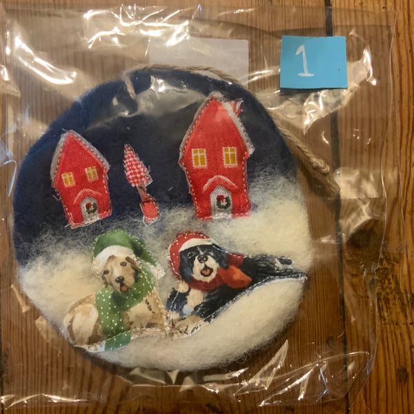 Christmas Hanging decorations. Utterly gorgeous carol singing dogs. 