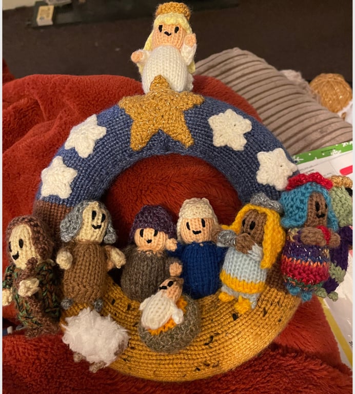 Knitted Nativity Wreath