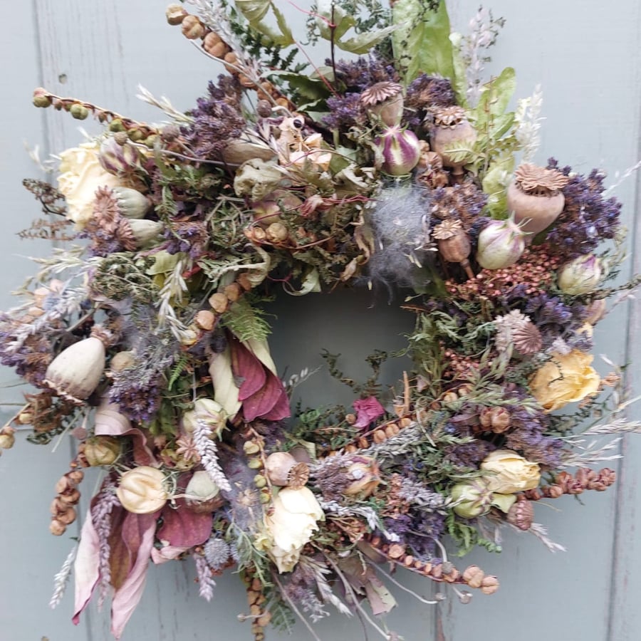 Dried Seed Head and Foliage Wreath. Natural Shades. 30cm Diameter.