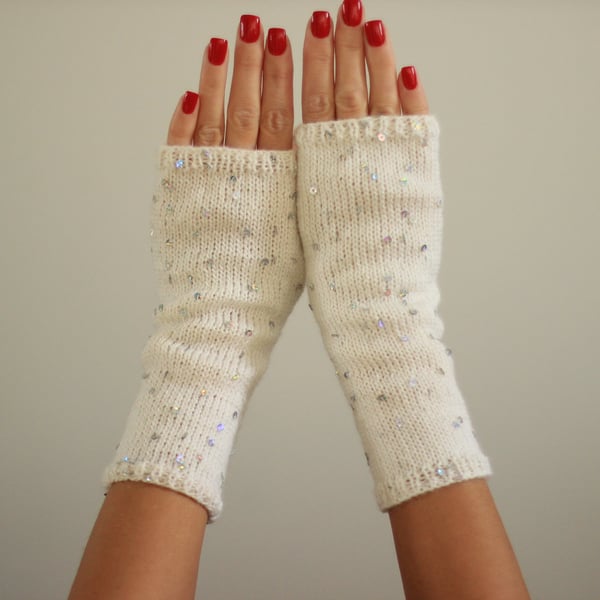 Hand warmers, Fingerless gloves