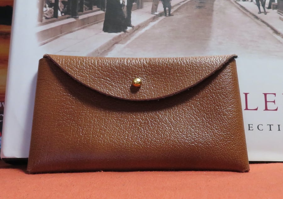 Soft Leather single pocket purse.