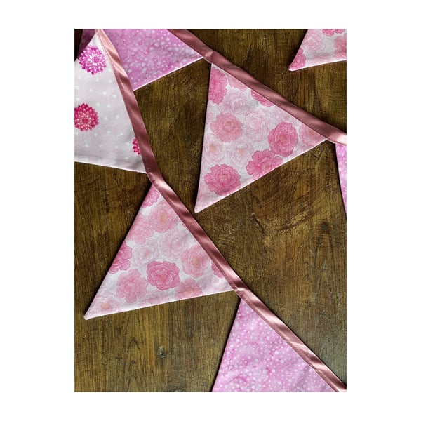 Pink flowers bunting - small